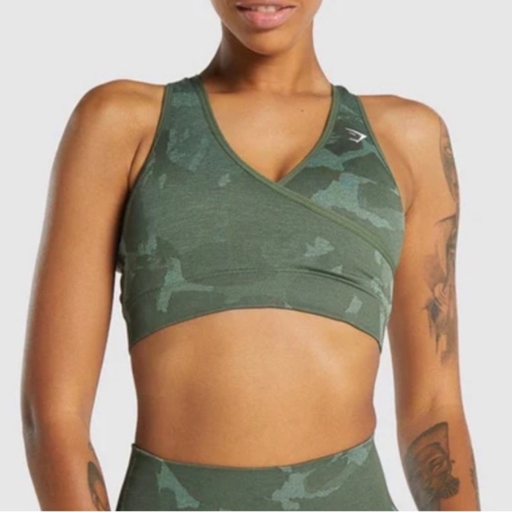 Gymshark green camo seamless sports bra, no size, fits like XS